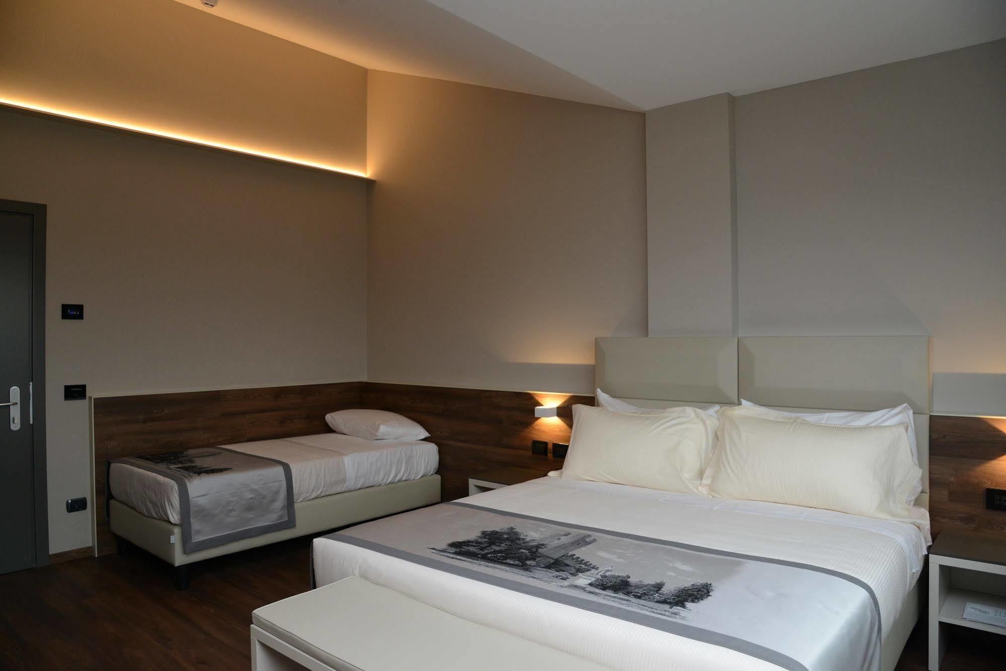 Albergo Roma, BW Signature Collection Castelfranco Veneto Luaran gambar
