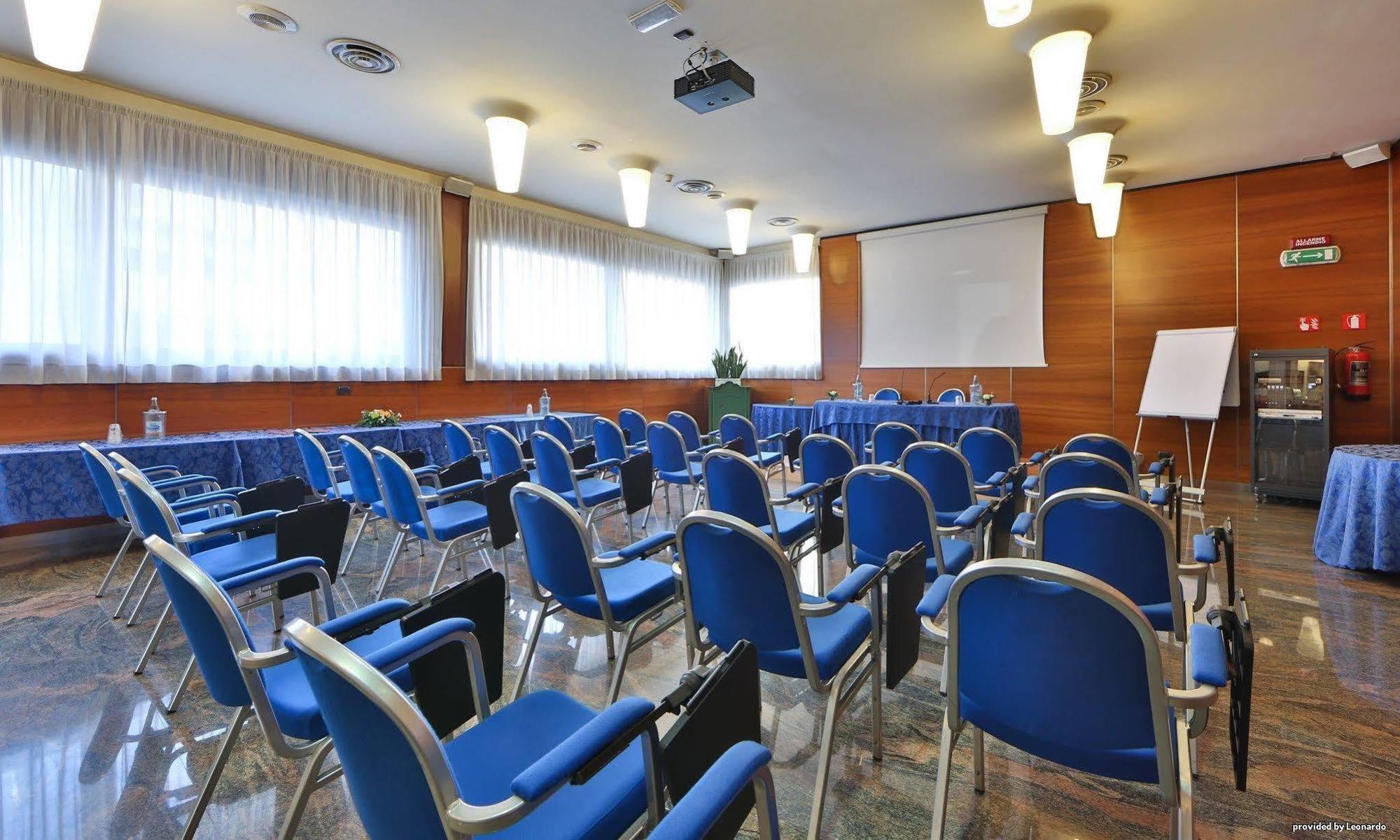 Albergo Roma, BW Signature Collection Castelfranco Veneto Luaran gambar